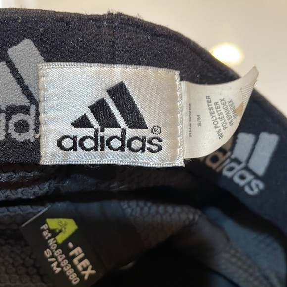 Adidas men’s climalite baseball cap. Elastic inside hat. Size small/medium. - Picture 9 of 10